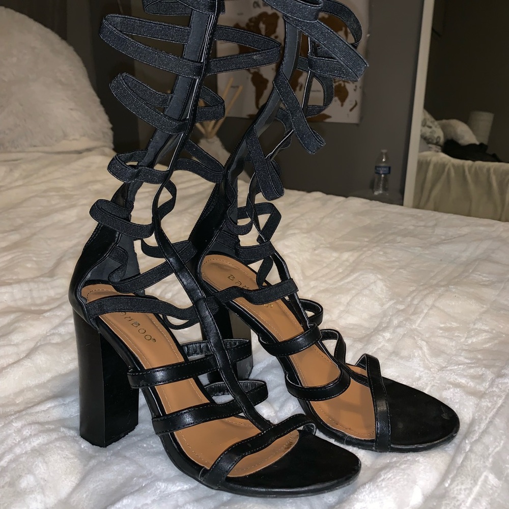 Elastic band black gladiator sandal heels